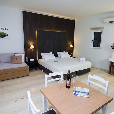 Elia Stalos Apartments Bagian luar foto