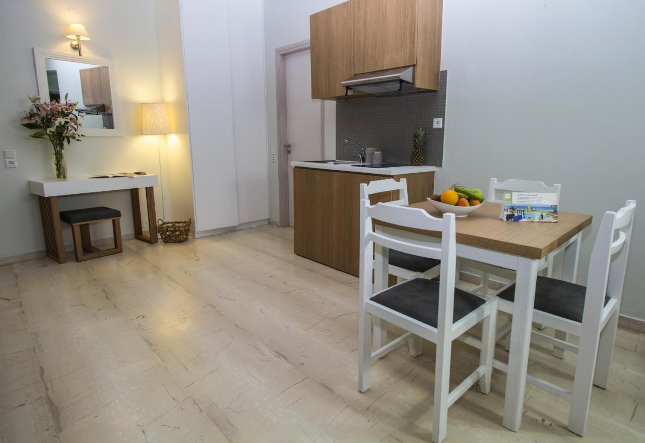 Elia Stalos Apartments Bagian luar foto