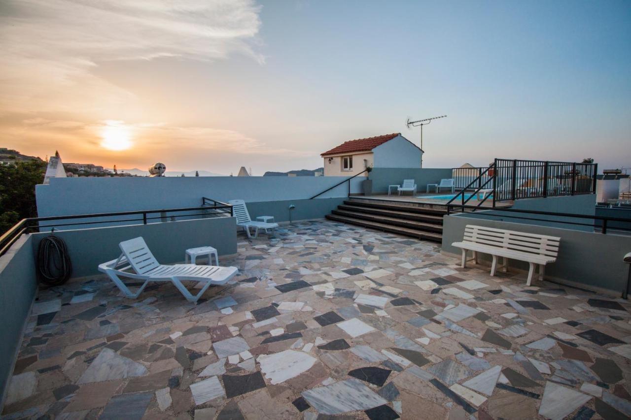 Elia Stalos Apartments Bagian luar foto